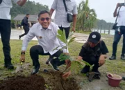 Walikota Ambon Tanam Pohon Sukun di Hutumuri
