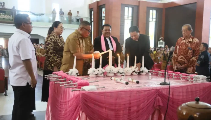 Natal Pemkot Ambon 2025, Wali Kota Tegaskan ASN Hadirkan Damai Lewat Pelayanan Nyata