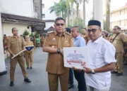Pemkot Ambon Salurkan Bantuan Pertanian, Kebersihan dan Stimulan Korban Bencana