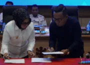 DPRD Kota Ambon Sahkan Dua Perda, Wali Kota Tegaskan Komitmen Lingkungan Sehat dan Perlindungan Perempuan-Anak
