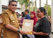 Serahkan DPA 2026, Walikota Ambon Pastikan Program Cepat Jalan dan UMKM Bangkit dengan Bantuan Baru